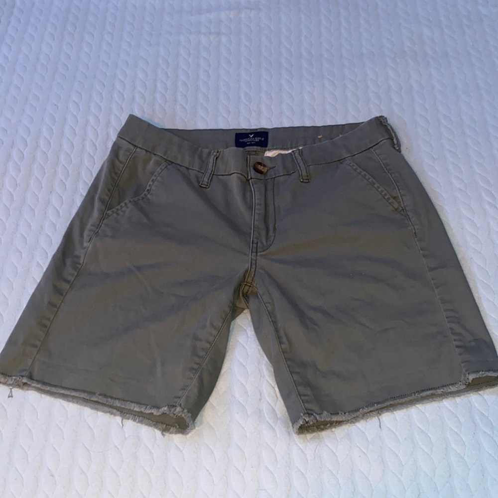AMERICAN EAGLE
OUTFITTERS
Boyfriend stretch size 2
